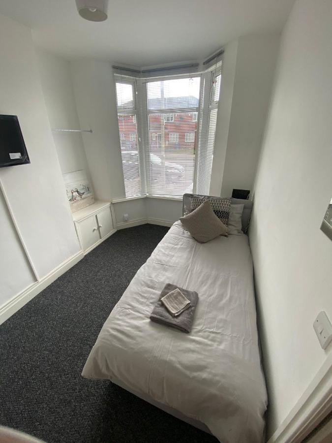 Hotel 174 Boaler Street Liverpool Zewnętrze zdjęcie