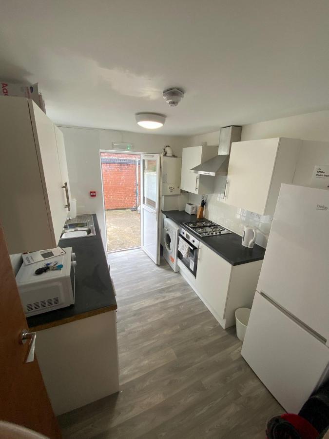 Hotel 174 Boaler Street Liverpool Zewnętrze zdjęcie